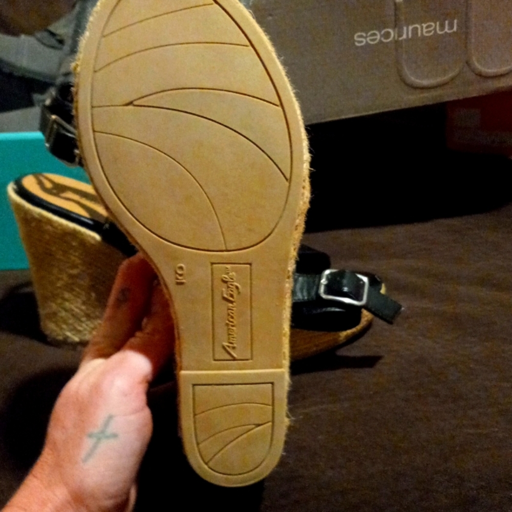 Heels - Picture 2 of 3
